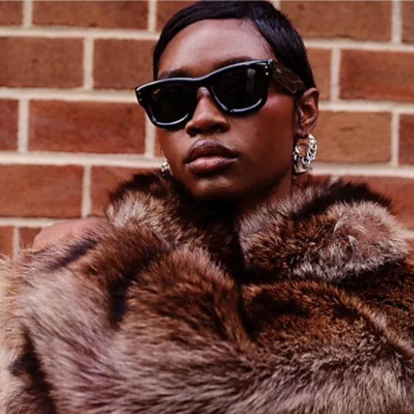 Ray-Ban Classic Black Sunglasses - Picture 4 of 5